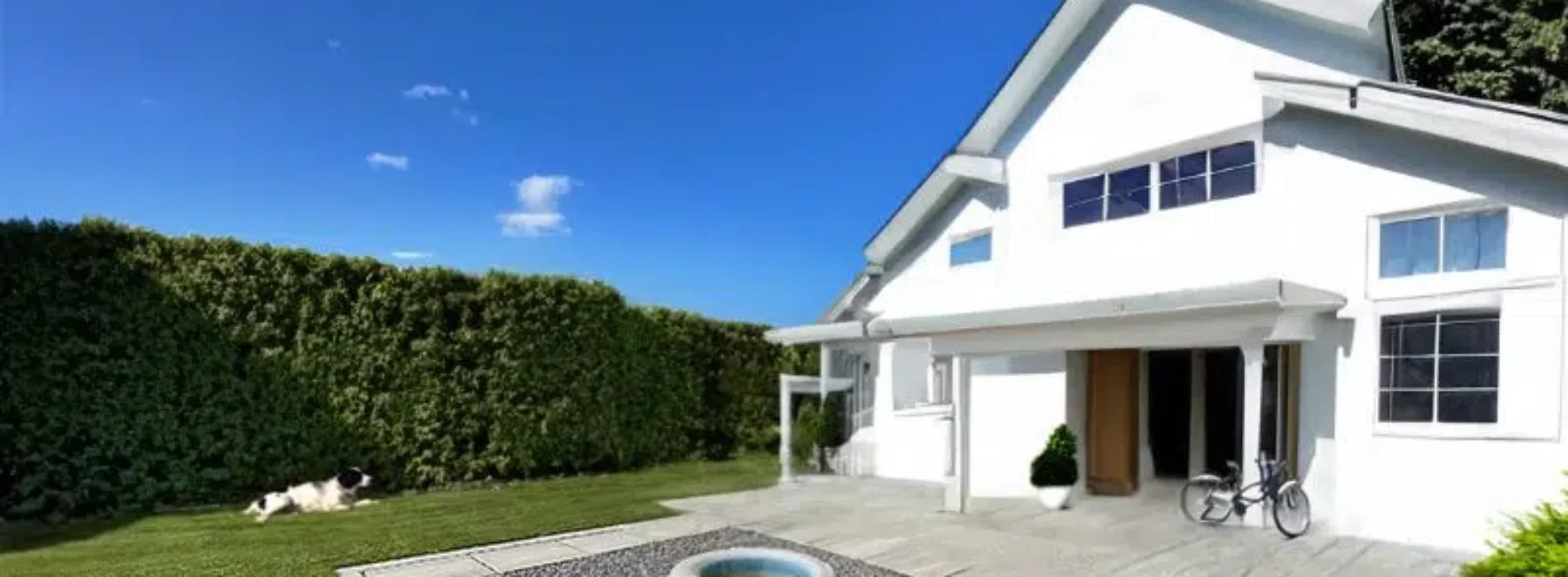 Płyta tarasowa – dlaczego to trwałe i estetyczne rozwiązanie dla nowoczesnych przestrzeni zewnętrznych?