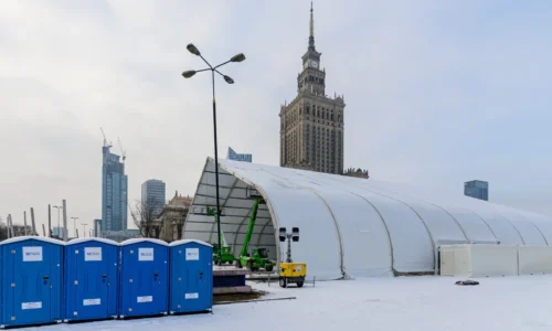 Jakie normy musi spełniać toaleta przenośna?