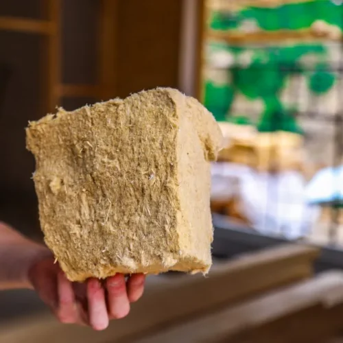 Wełna drzewna – czy to najlepsza alternatywa dla tradycyjnych izolacji?